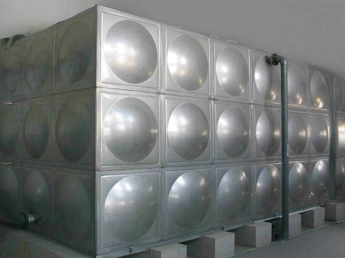 濟南如何選擇合適的304不銹鋼保溫水箱？